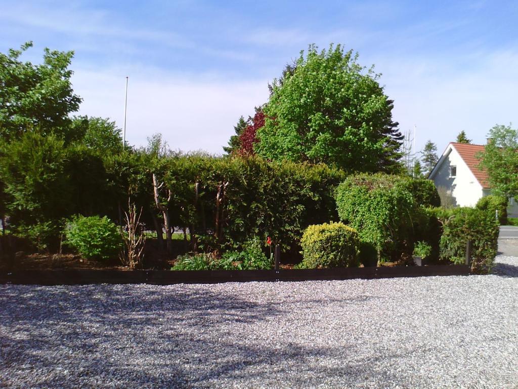 Svalegaarden Guesthouse Særslev Exteriör bild